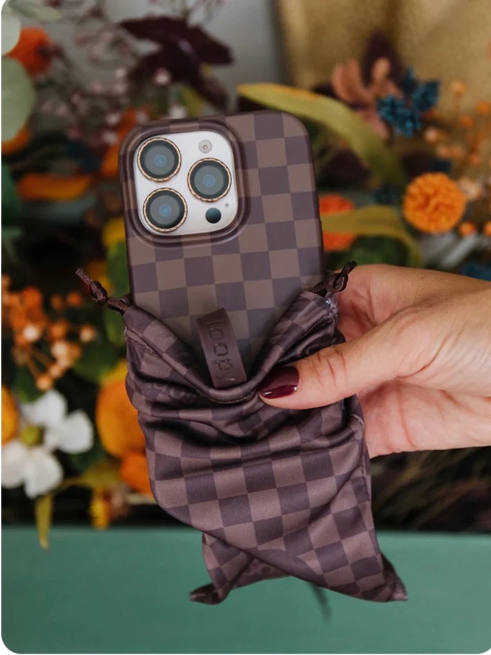 Loopy iPhone 14 Cocoa Checkered Case